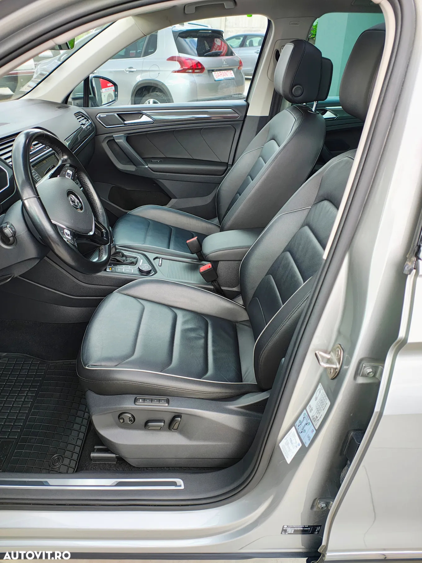 Volkswagen Tiguan 2.0 TDI SCR 4MOTION (BlueMotion Techn.) DSG Highline - 29