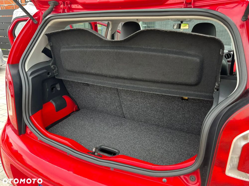 Volkswagen up! - 12