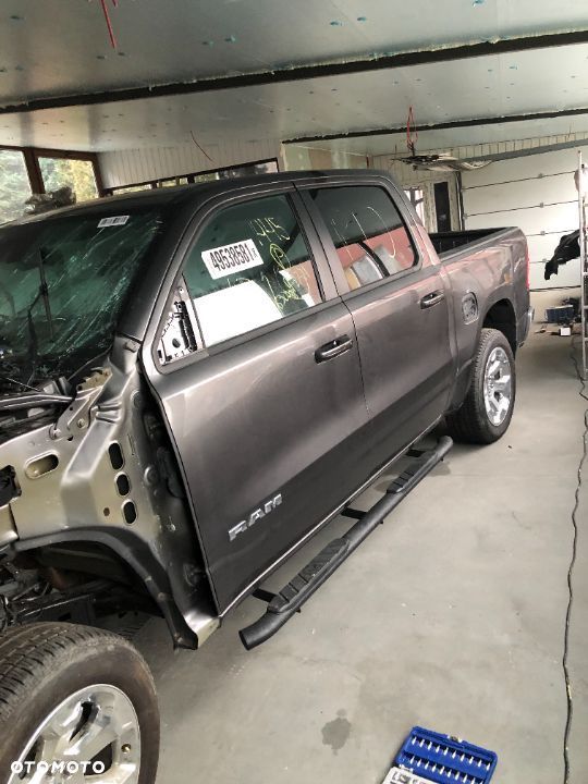 SZYBA DRZWI PRAWY LEWY PRZÓD TYŁ DODGE RAM 2019- - 1