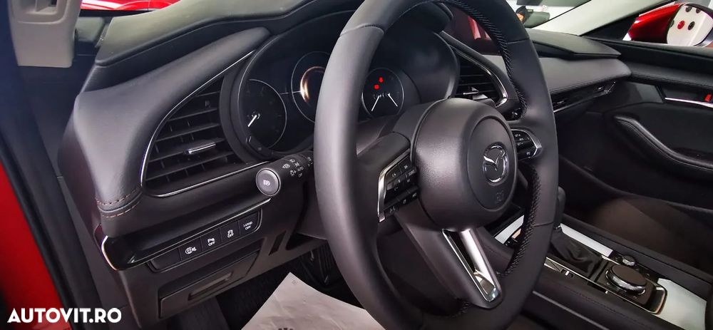 Mazda 3 e-Skyactiv G140 AT MHEV Center-Line - 9