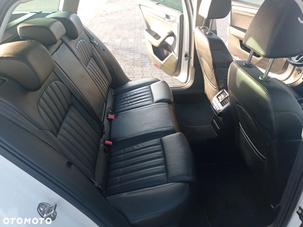 Skoda Superb 2.0 TDI Style - 24