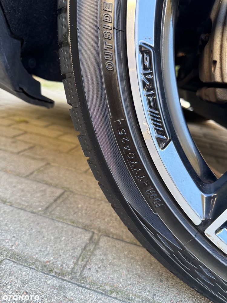 Mercedes-Benz Klasa E 300 9G-TRONIC - 36