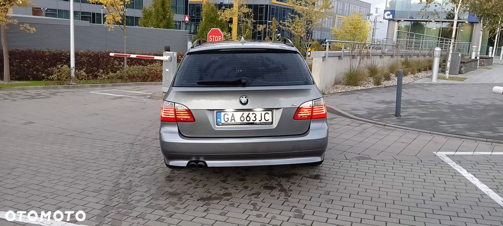 BMW Seria 5 525d Touring - 2