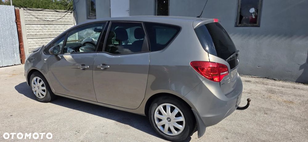OPEL MERIVA B 1,4 TURBO kompresor pompa klimatyzacji - 4