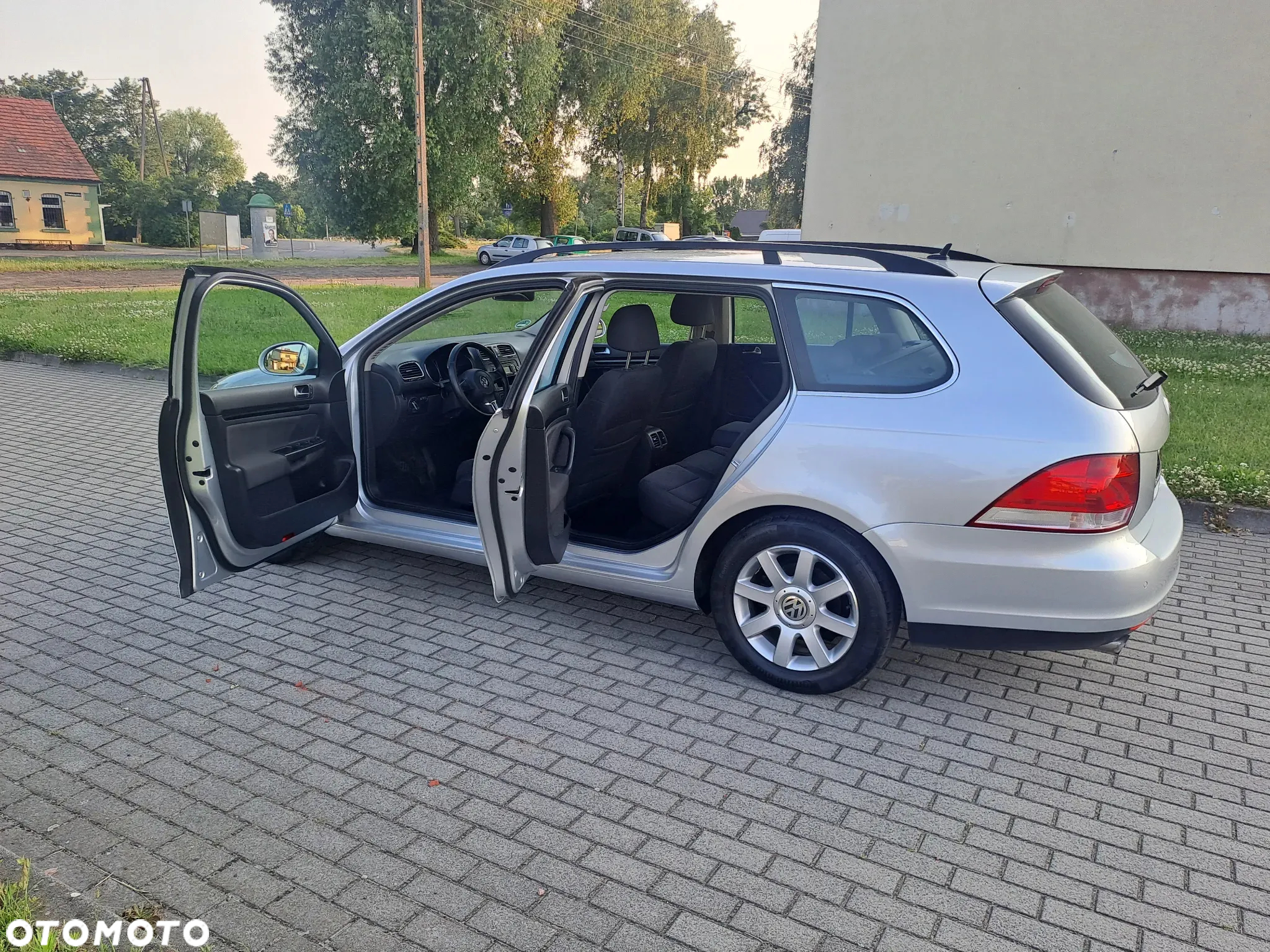 Volkswagen Golf 1.2 TSI BlueMotion Technology Comfortline - 32