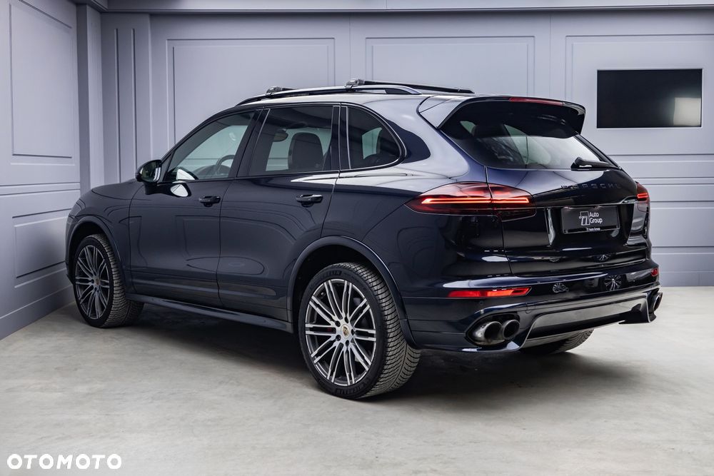 Porsche Cayenne - 5