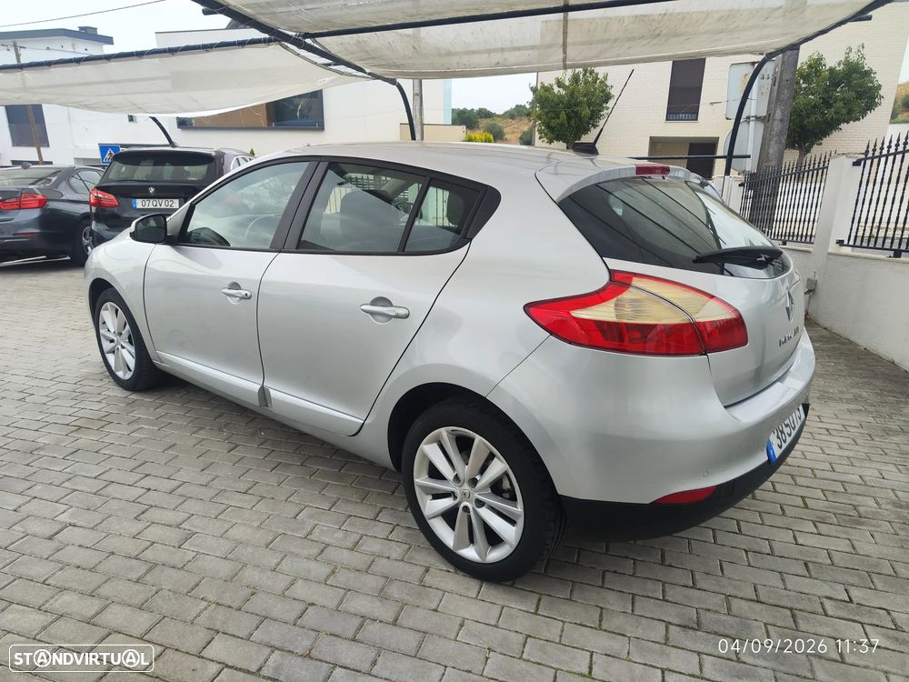 Renault Mégane 1.5 dCi Dynamique - 8