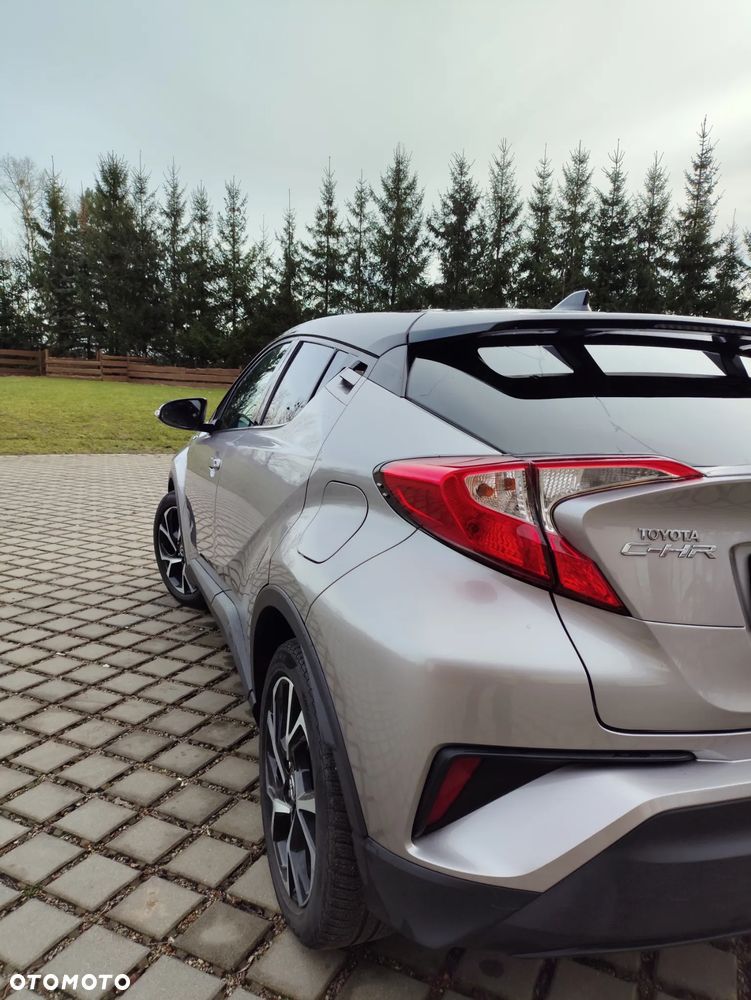 Toyota C-HR - 11