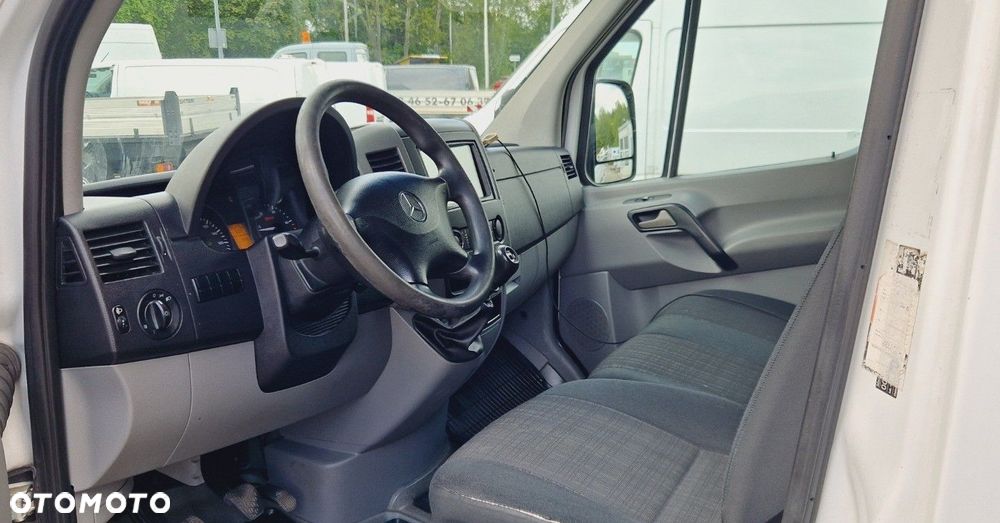 Mercedes-Benz Sprinter - 17