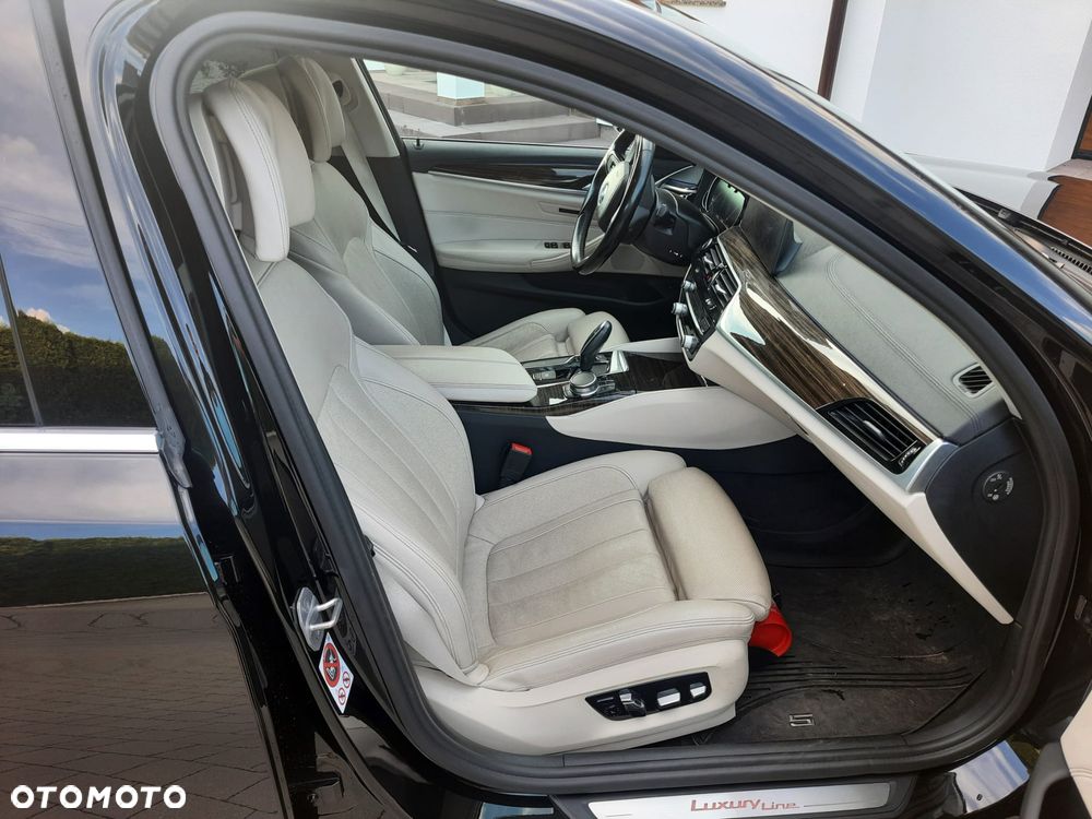 BMW Seria 5 520d Luxury Line - 8