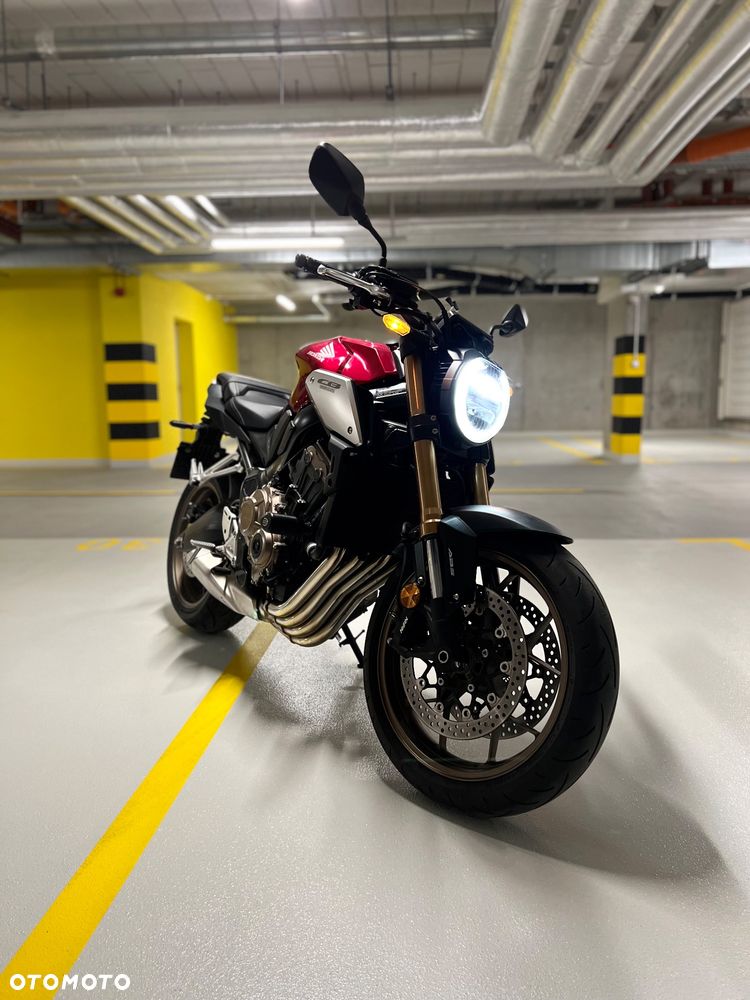 Honda CB - 1