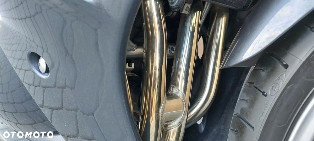 Suzuki GSX - 28