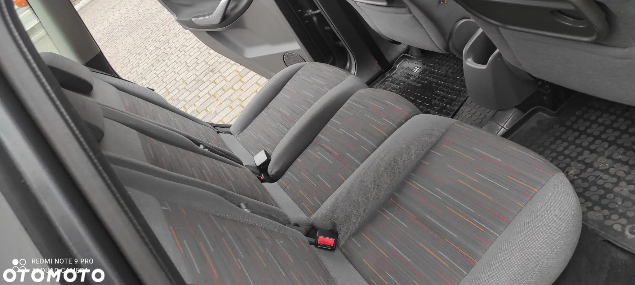 Ford C-MAX 1.6 TDCi DPF Ambiente - 30