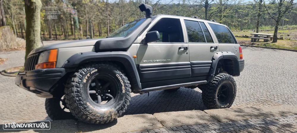 Jeep Grand Cherokee - 4