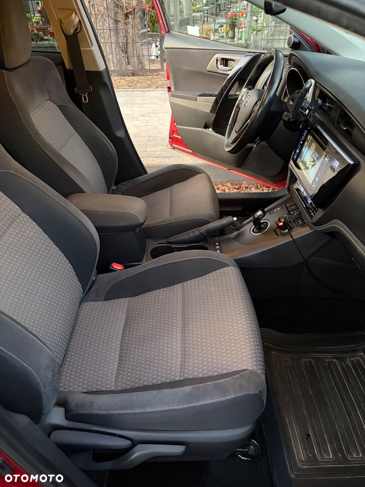 Toyota Auris Hybrid 135 Selection - 20