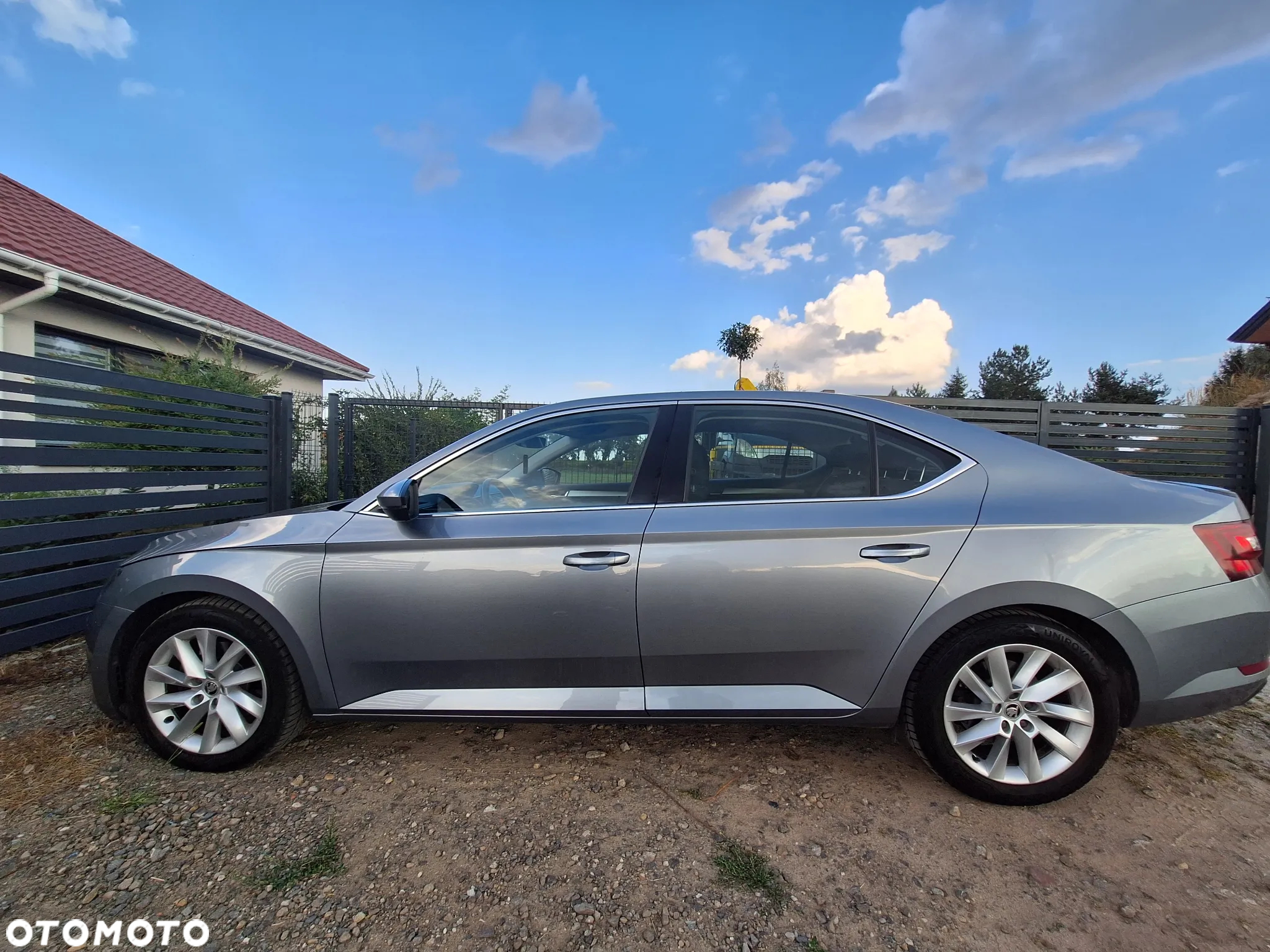 Skoda Superb 2.0 TDI SCR Ambition DSG - 4