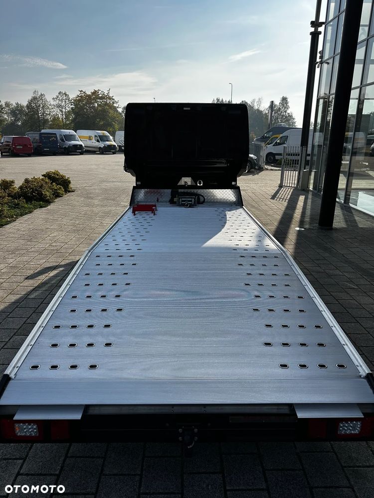 Mercedes-Benz Sprinter - 40