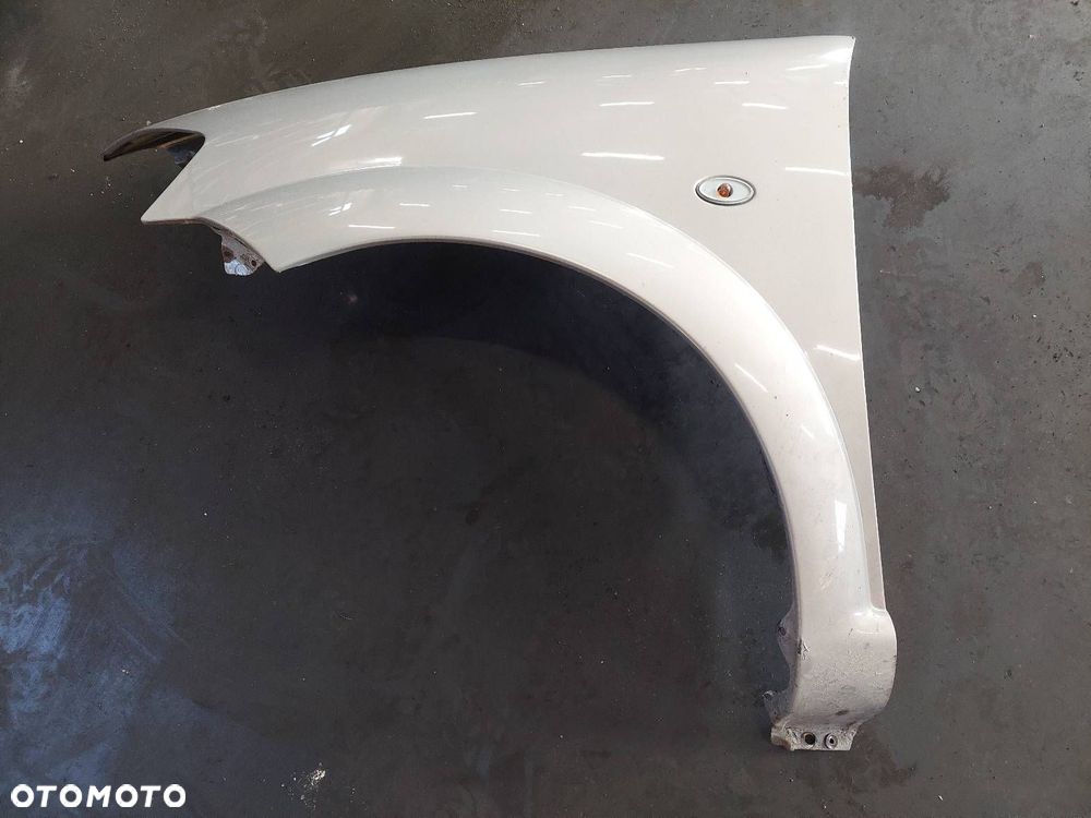 BŁOTNIK LEWY PRZÓD + PRAWY PRZÓD + LAMPA PRAWY PRZÓD CITROEN C3 I KDDC - 7