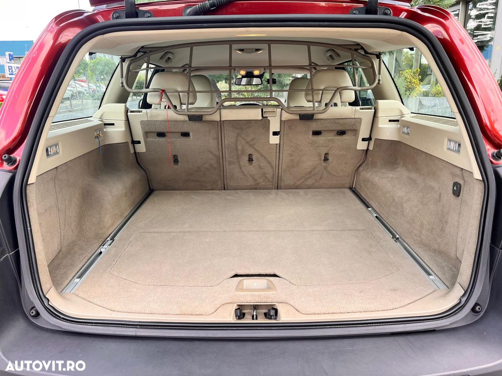 Volvo XC 70 D5 AWD Momentum - 11
