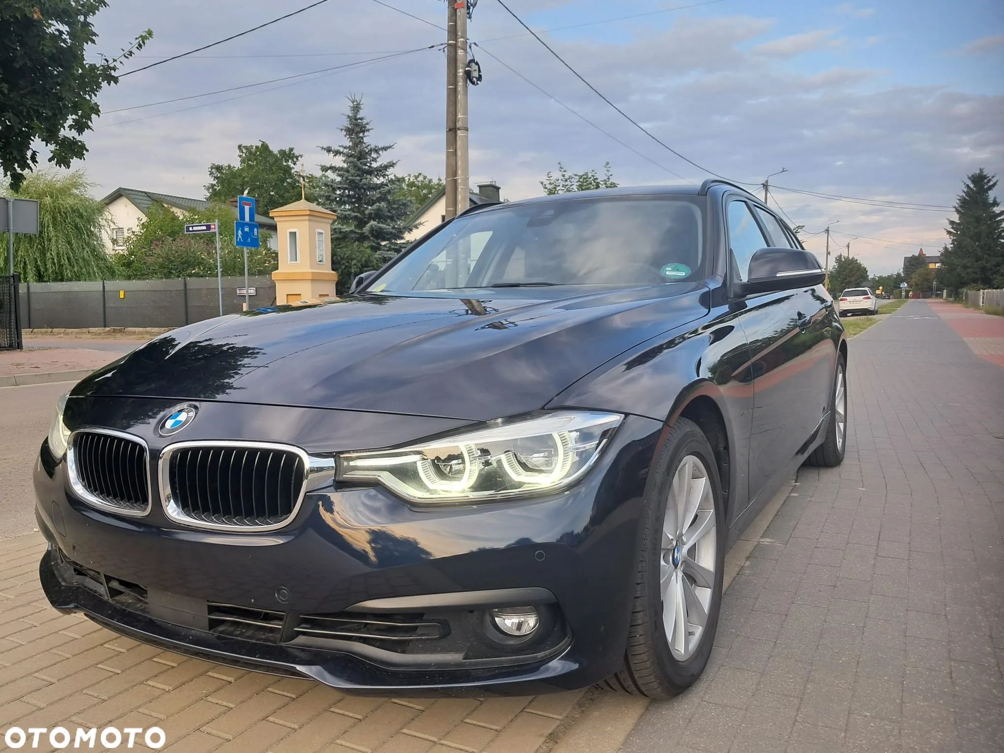 BMW Seria 3 330d M Sport - 1