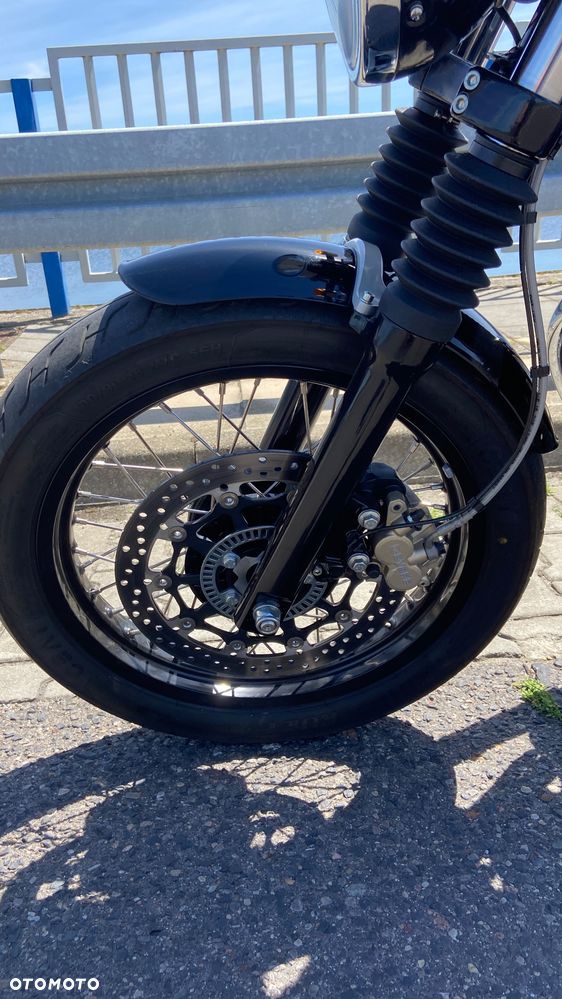 Royal Enfield Interceptor - 14