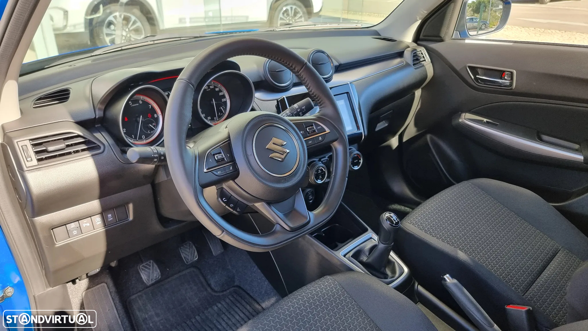 Suzuki Swift 1.2 Mild Hybrid GLX - 13