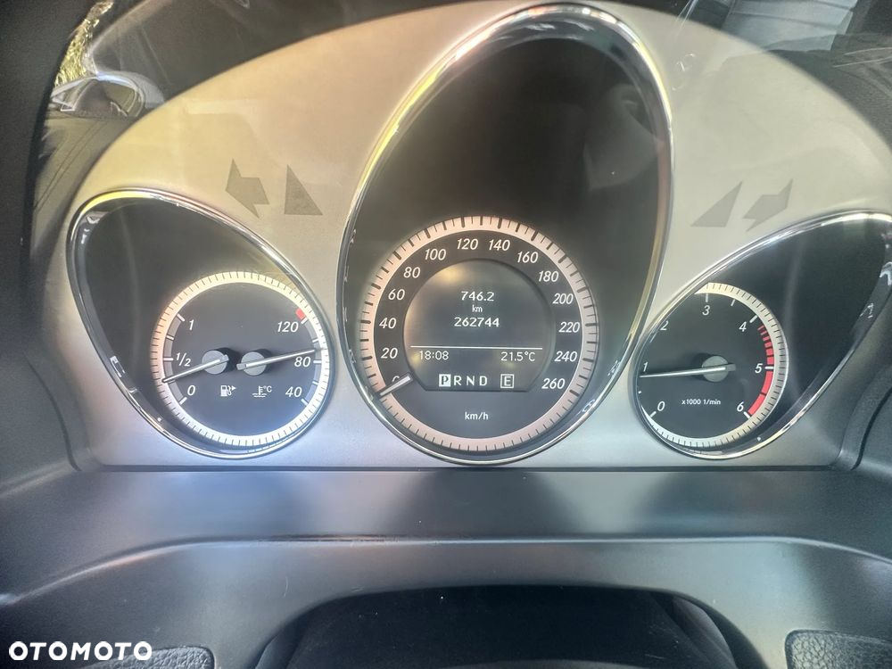 Mercedes-Benz Klasa C 250 CDI BlueEff Avantgarde 4-Matic - 17