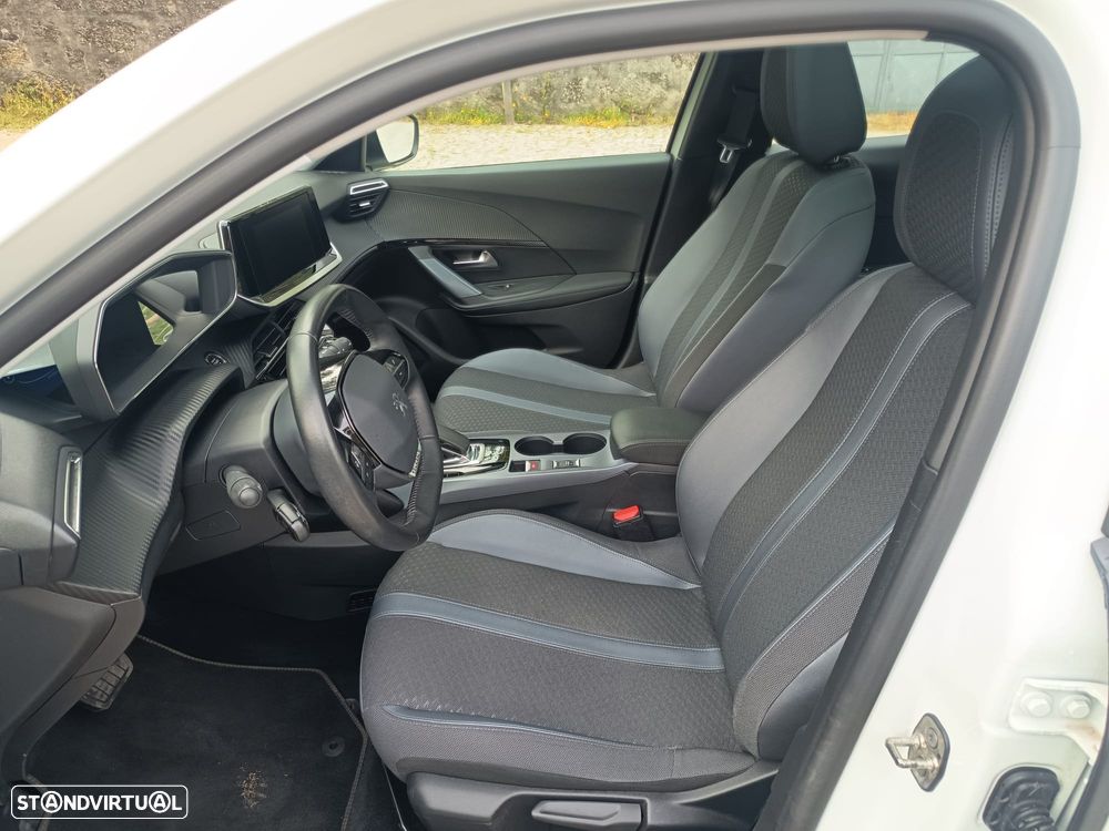 Peugeot e-2008 50 kWh GT Pack - 8