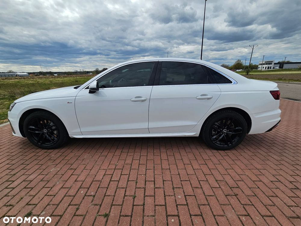 Audi A4 Limousine - 11
