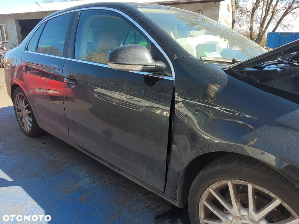 Części- Volkswagen Jetta  Pojemność: 1896  Moc: 77kW  Rok: 2007  Diesel - 2