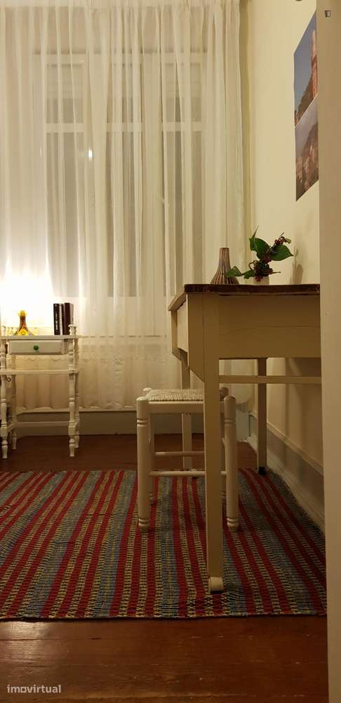 Quarto - localizado em Anjos Lisbon - Grande imagem: 4/22