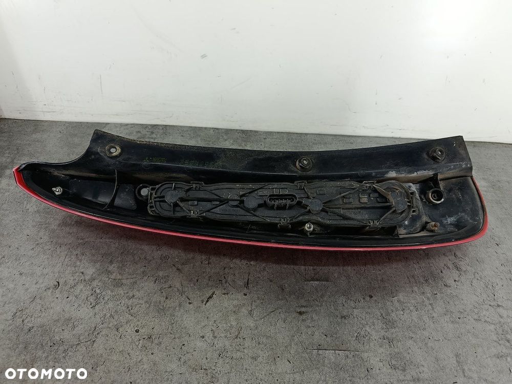 LAMPA TYLNA PRAWA MITSUBISHI COLT VI MR957374 - 5