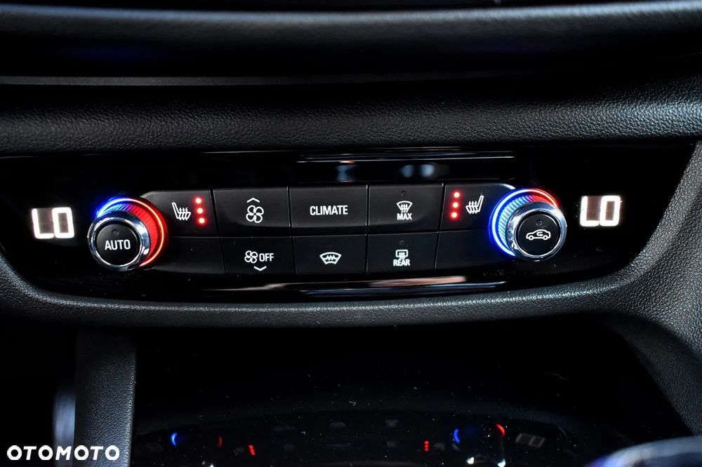 Opel Insignia 1.5 T GPF Exclusive S&S - 33