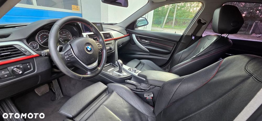 BMW Seria 3 ver-320d-xdrive-sport-line - 16