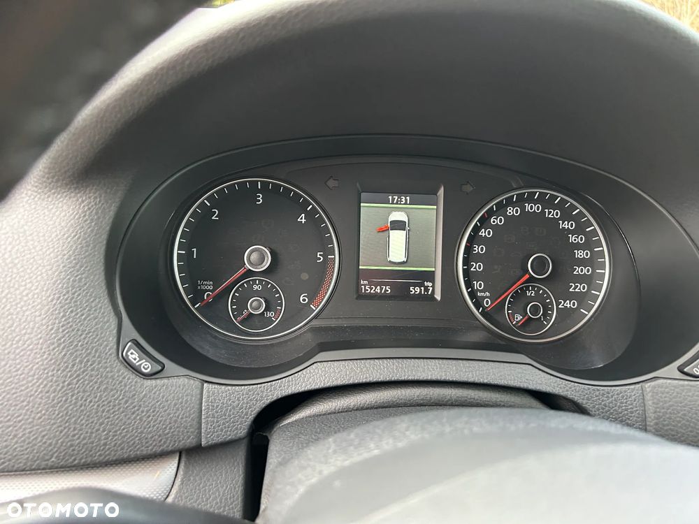 Volkswagen Sharan 2.0 TDI Comfortline DSG - 10