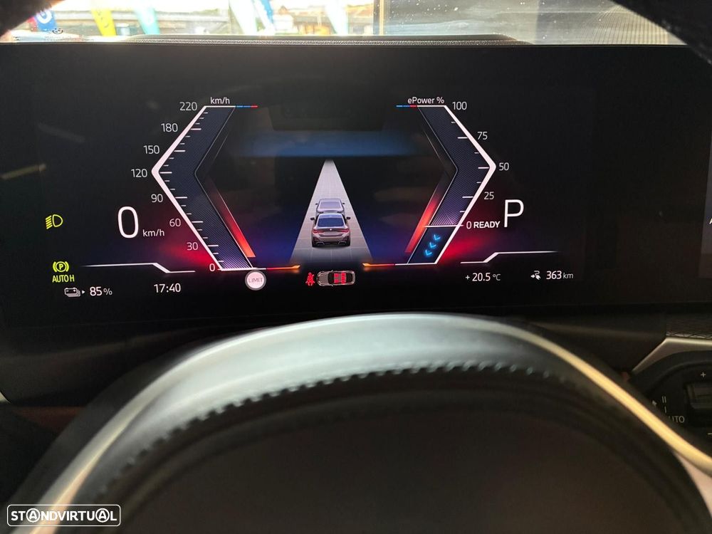 BMW i4 eDrive40 Pack Desportivo M - 49