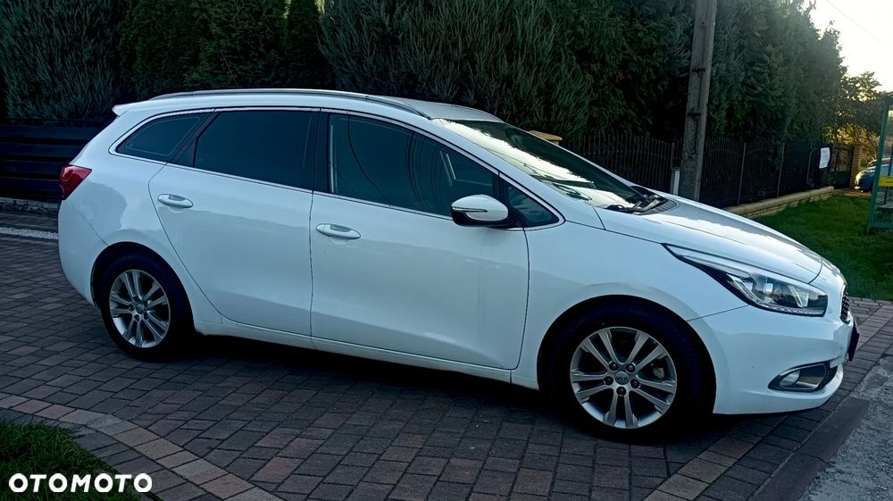 Kia Ceed 1.4 CRDi 90 SW Vision - 3