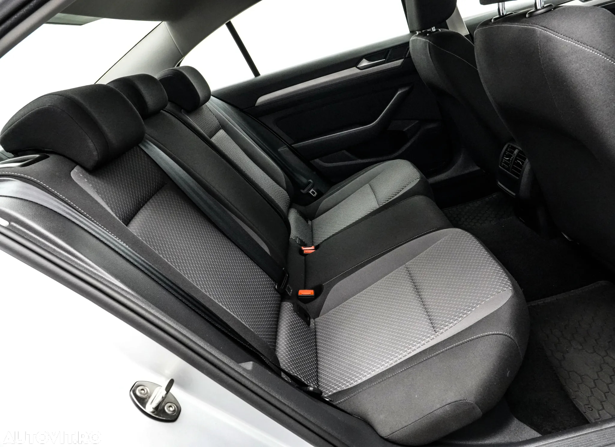 Volkswagen Passat 2.0 TDI Comfortline - 17