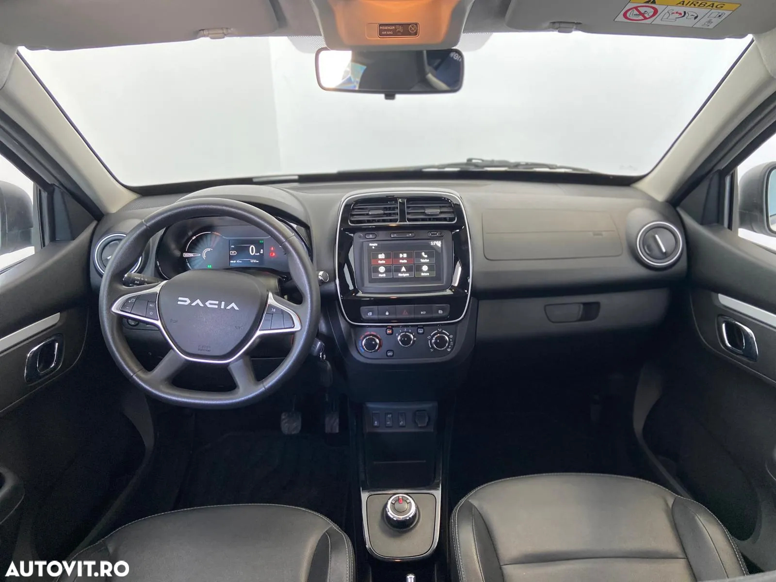 Dacia Spring Expression - 3