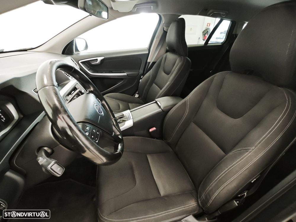 Volvo V60 D2 Geartronic Powershift Edition - 34