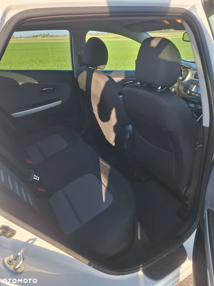 Kia Ceed 1.6 GDI DCT Platinum Edition - 12