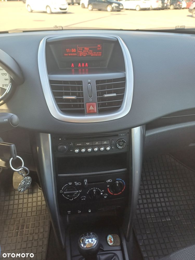 Peugeot 207 - 7