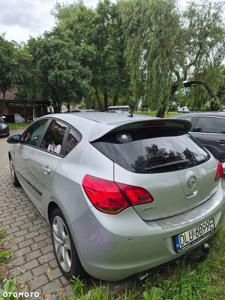 Opel Astra 1.4 Turbo - 2