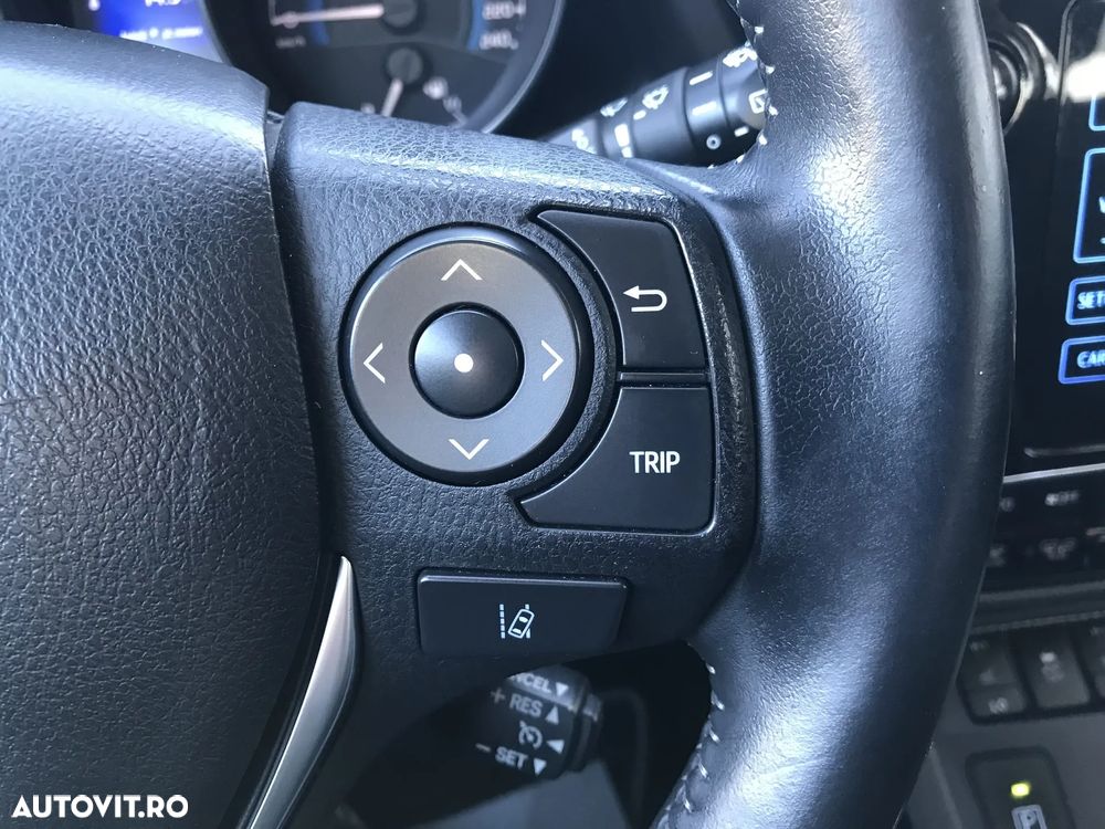 Toyota Auris 1.8 L VVT-i Sol+ - 19