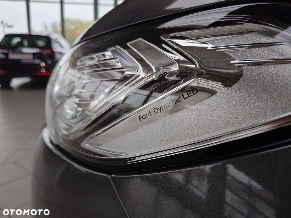 Ford Mondeo 2.0 EcoBoost Titanium - 27