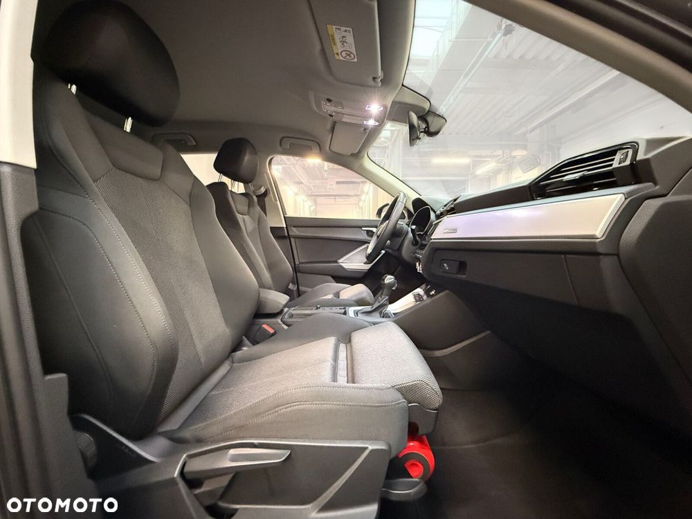 Audi Q3 35 TFSI mHEV S-Line S tronic - 23