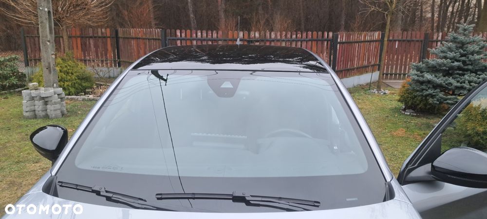 Peugeot 208 - 5