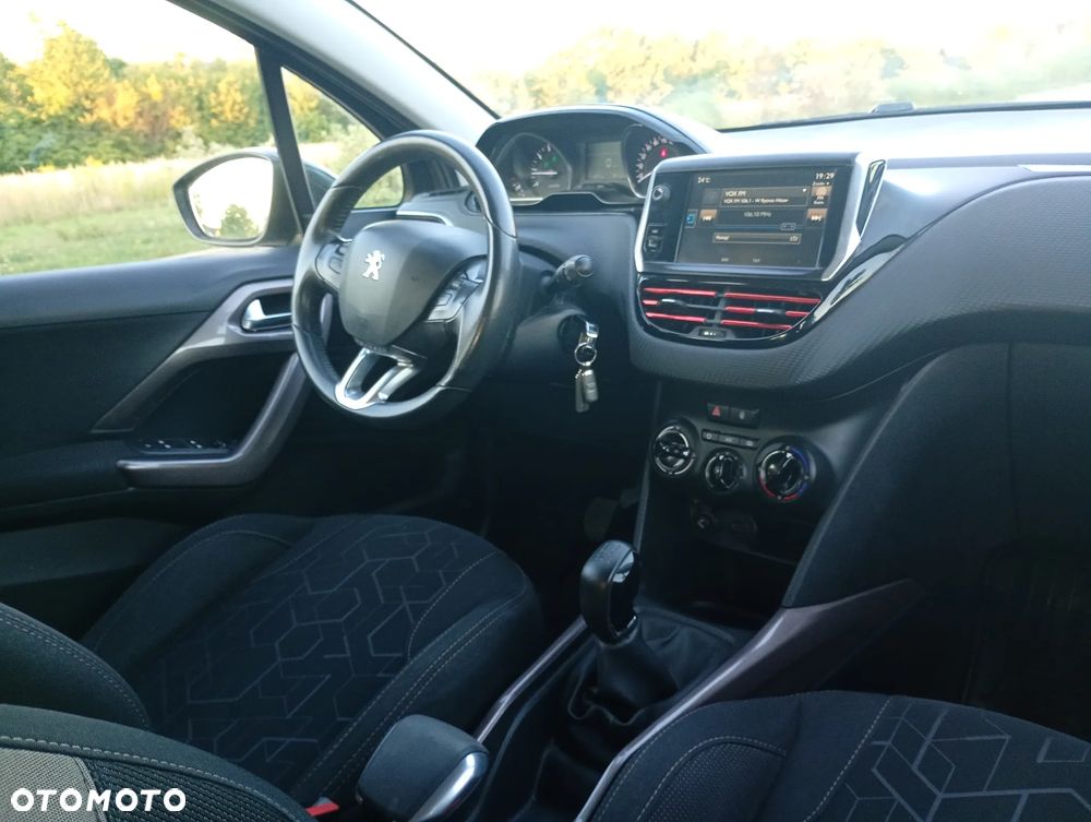 Peugeot 2008 - 13
