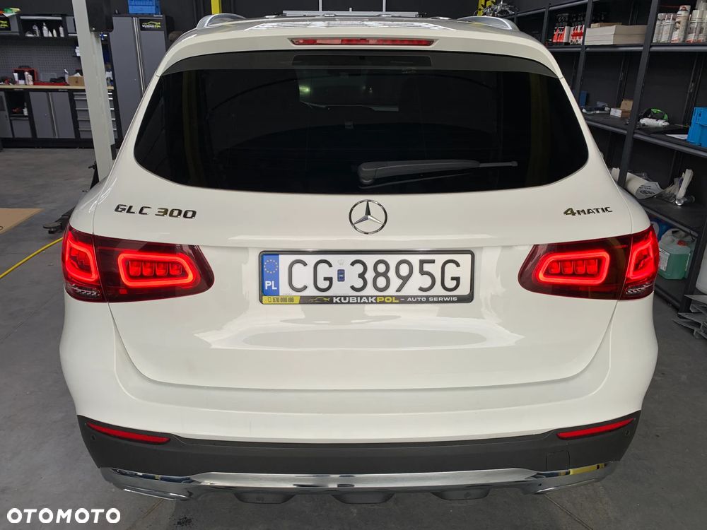 Mercedes-Benz GLC ver-300-4matic-9g--tronic-edition-avantgarde - 5