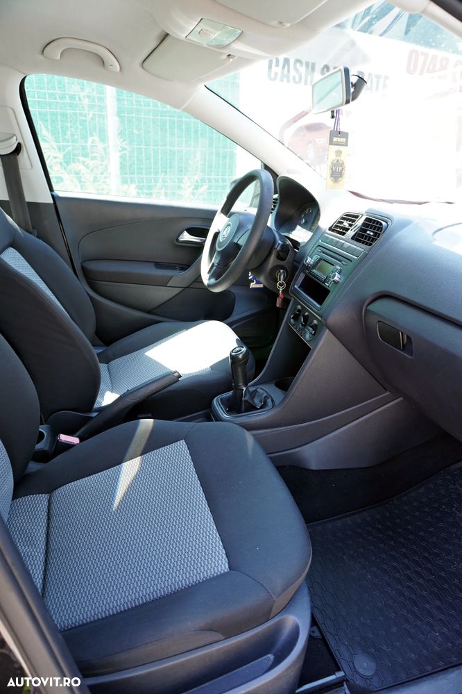Volkswagen Polo 1.2 Attractive - 12